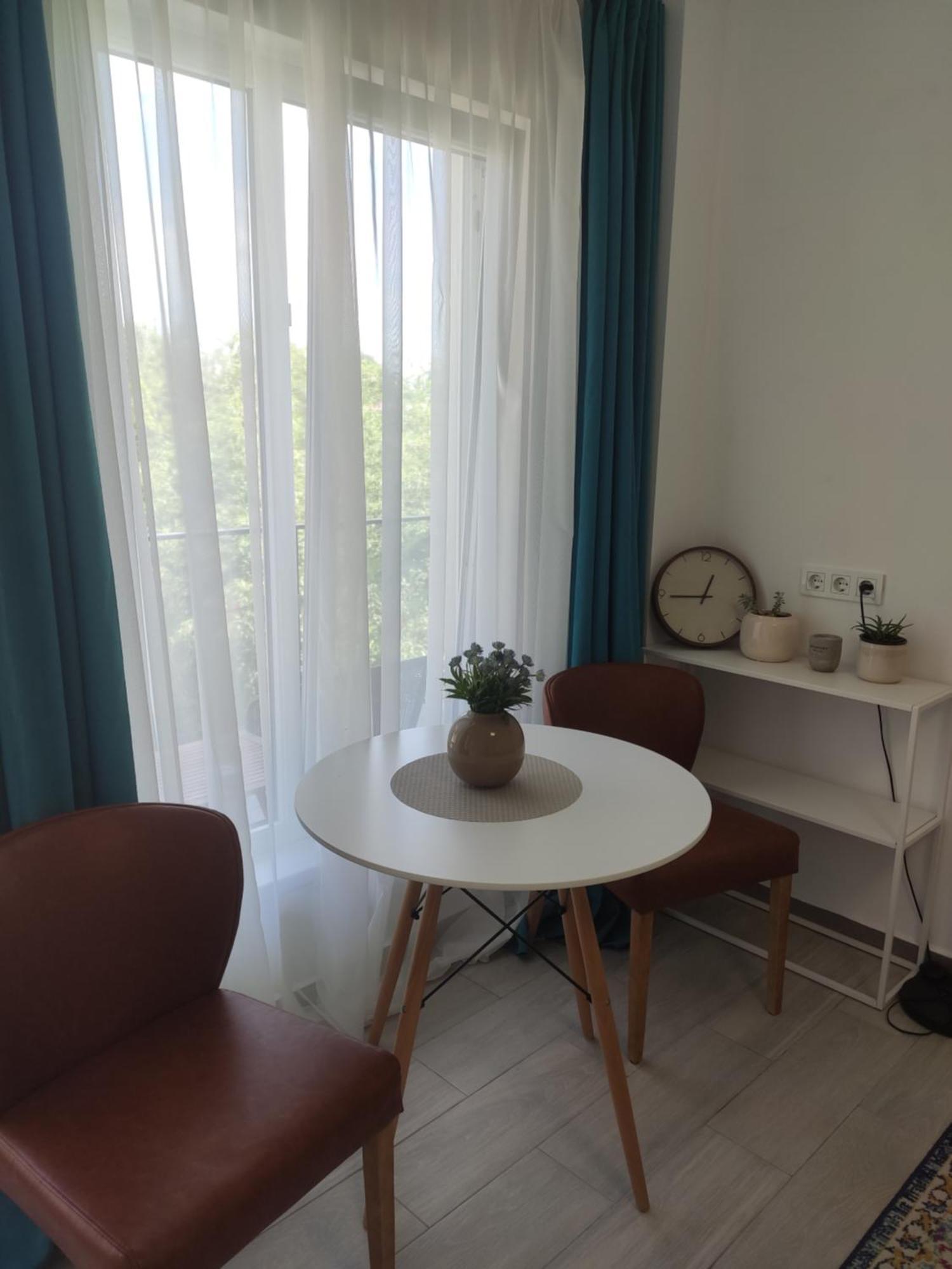Family Нotel Banuri คูทายสิ ภายนอก รูปภาพ