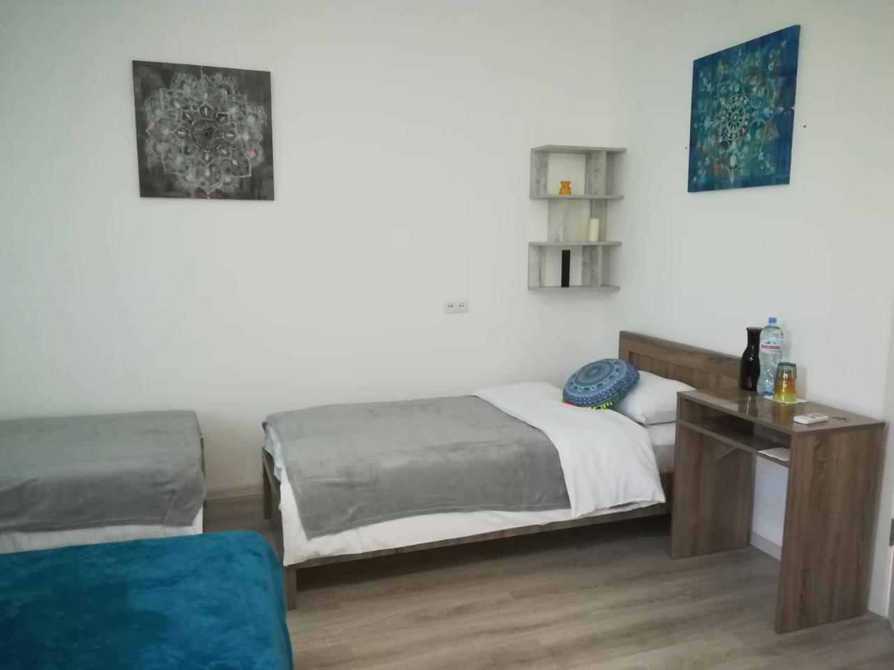 Family Нotel Banuri คูทายสิ ภายนอก รูปภาพ